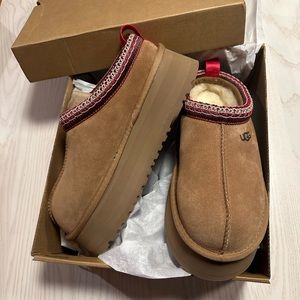 Women’s Ugg Tazz Chestnut Size 8